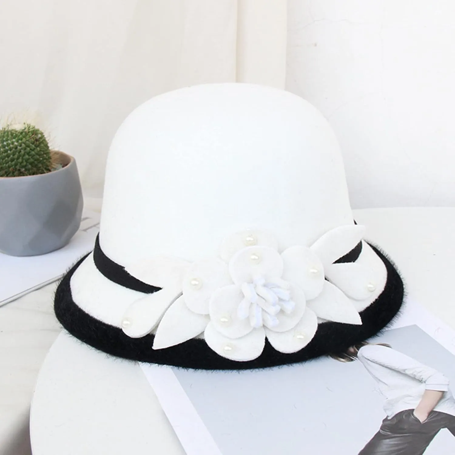 Women Fel Hat Bucket Hat Adjustable Vintage Bowler Suede Wool Hat with Flower